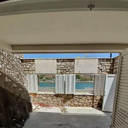 House Bridge Дом отдыха *