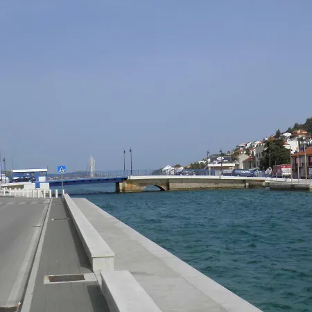 Vikendica House Bridge *