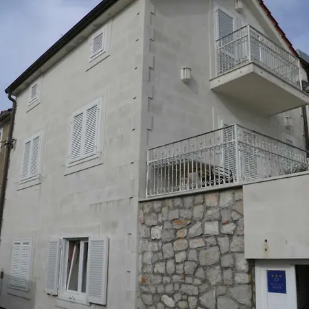 Дом отдыха House Bridge Тисно