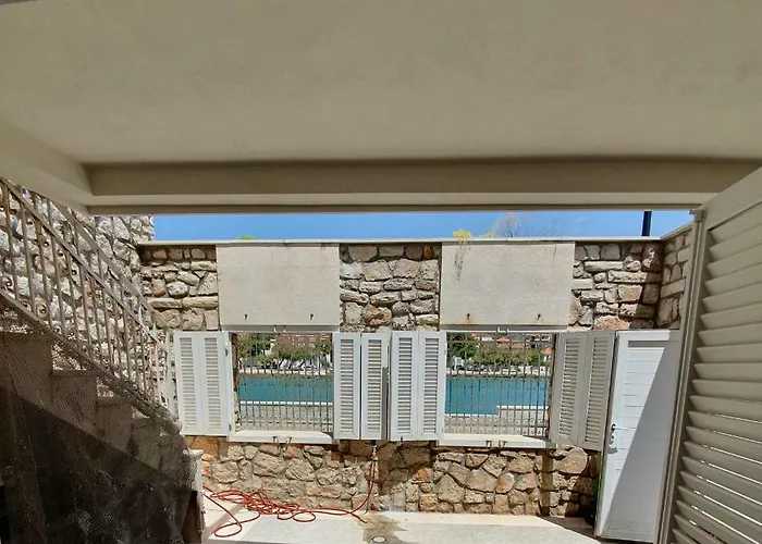 House Bridge Дом отдыха *