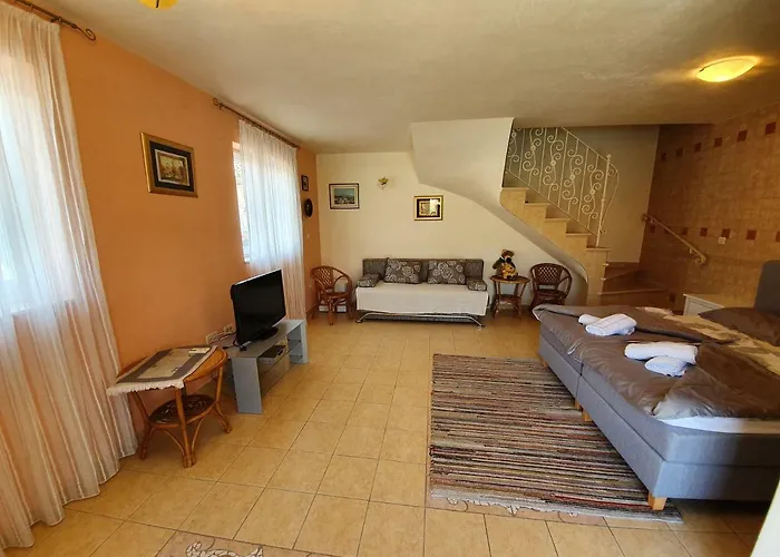 Дом отдыха House Bridge Тисно